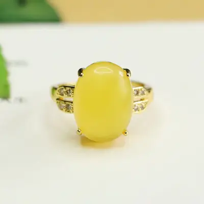 Aiyu Natural Amber Ring with Beads