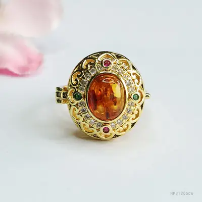 Guan Yu Natural Amber Ring with Flower Design