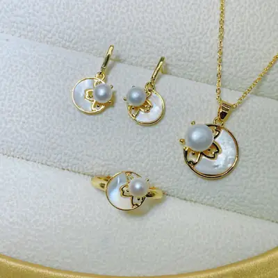 Gold Plated Pearl & Crown Necklace with Chain