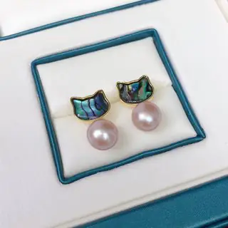 Freshwater Pearl Earrings Kitten Design 8-9mm