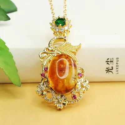 Aiyu Natural Amber Pendant Necklace Phoenix Design Gold Plated