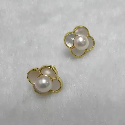 Four Leaf Petal Pearl Earrings Gold Plated