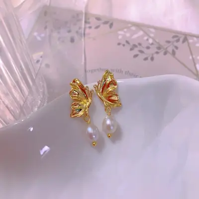 Flying Butterfly Pearl Earrings for Women