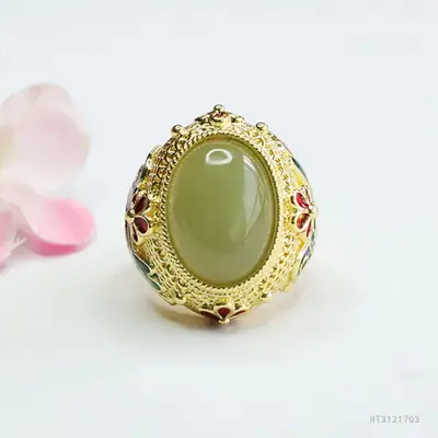Guan Yu Jade Ring Clear Water Material Pigeon Egg Design