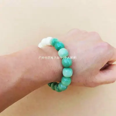 Women's Green Jade Bodhi Root Bracelet with White Beads