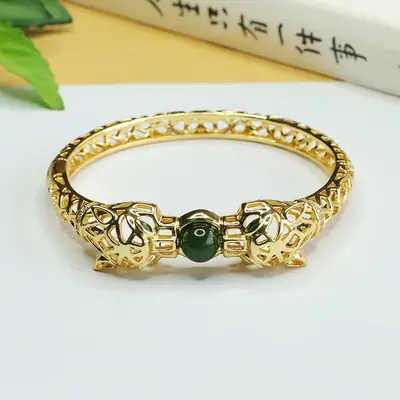 Jade Inlaid Bird Bracelet Gold Green Bead