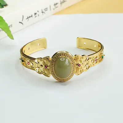 Aiyu Jade Bead Bracelet Clear Water Material Gold Tone