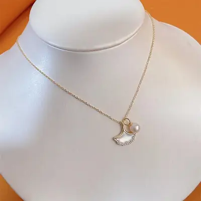 Yuhe Jewelry Butterfly Pearl Necklace Adjustable Gold