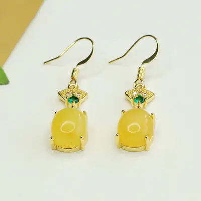 Aiyu Yellow Beeswax Fan Shaped Earrings
