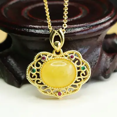 Aiyu Natural Amber Honey Wax Pendant Necklace Women
