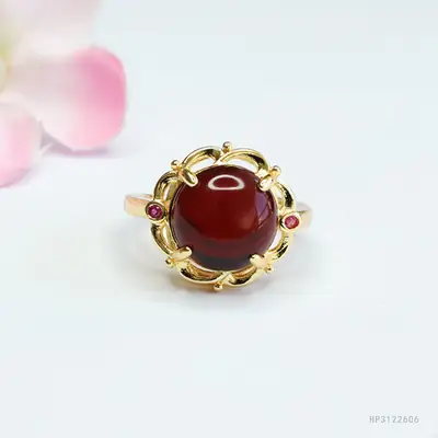 Guan Yu Natural Amber Claw Setting Ring