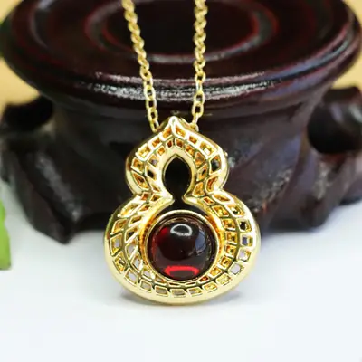 Aiyu Gold Amber Blood Gourd Pendant Necklace Ethnic Style