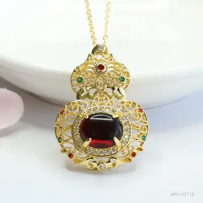 Guan Yu Pendant Necklace for Women Vintage Gold Amber