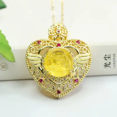 Aiyu Gold Pendant Necklace for Women Heart Design