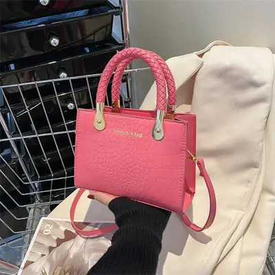 Women's Light Pink Quilted Shoulder Bag 2024