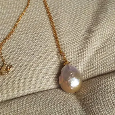 14K Gold Pearl Necklace with Baroque Design