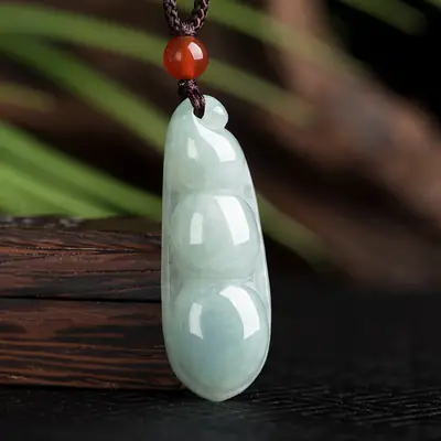 Ice Pendant for Men Women Jade Necklace Green Bean