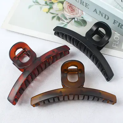 South Korea Large Curved Hair Grip Teeth Shark Clip