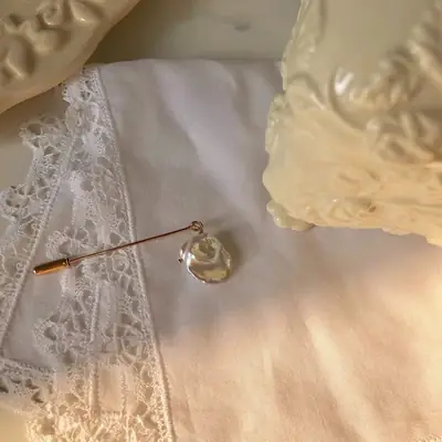 Sweet Air French Retro Brooch Pearl Needle Baroque