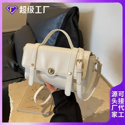 Black Leather Retro Niche Shoulder Crossbody Bag for Women