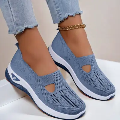 Middle-Aged and Elderly Women's Shoes 2024 Spring Model, Mesh Breathable Soft-Soled Lightweight Shoes for Seniors, Fly-Knit Women's Shoes, Lightweight and Breathable