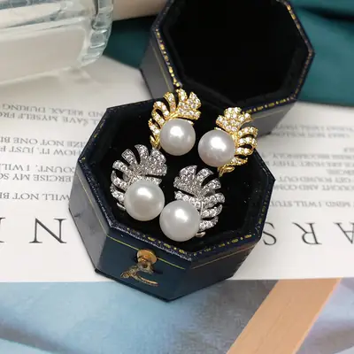 Feather Pearl Earrings for Women Fashionable High End Jewelry