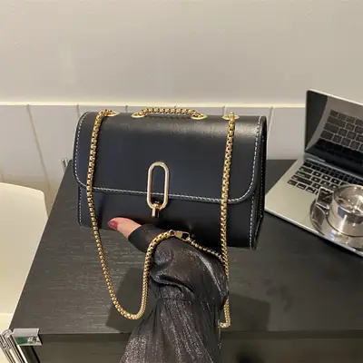 White Chain Shoulder Bag for Women 2024