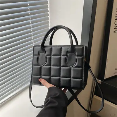 Black Quilted Women's Shoulder Messenger Bag 2024