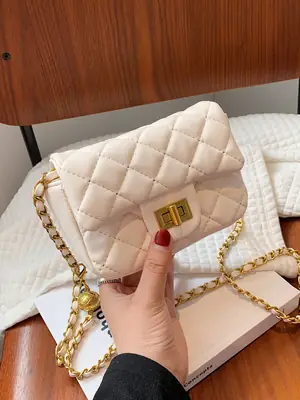Black Quilted Chain Shoulder Bag for Women
