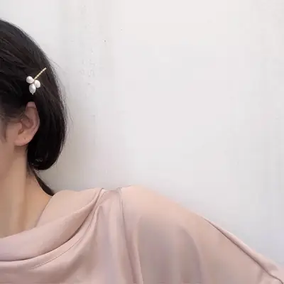Pearl Hairpin Clip for Women Elegant Side Clip