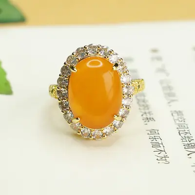 Aiyu Natural Amber Ring Full of Honey Old Beeswax Finger Ring Light Luxury