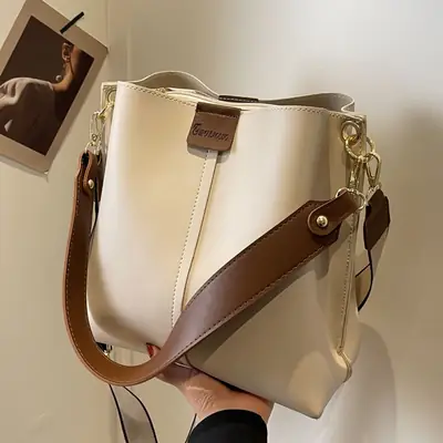 Women's Large Capacity Bucket Bag with Wide Strap