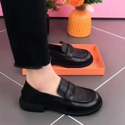Women's Black Slip-On Loafers British Style 2024