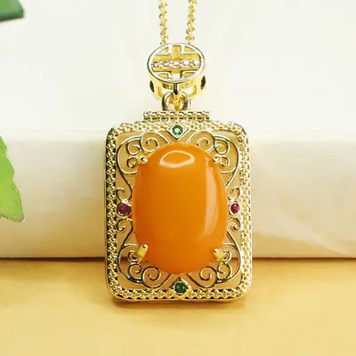 Aiyu Natural Amber Pendant Necklace Gold Plated