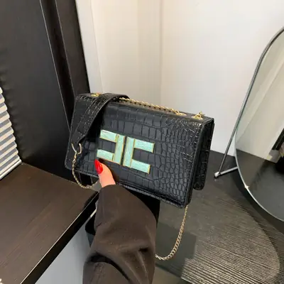 Korean Style Black Chain Crossbody Bag for Women