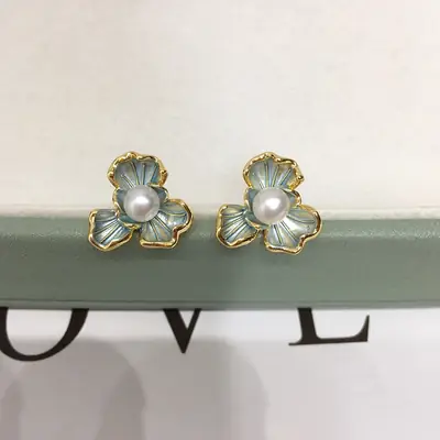18K Gold Pearl Flower Earrings for Women
