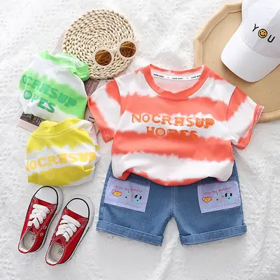 Kids T-shirt Shorts Set with Printed Design