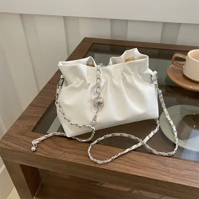 Women's Chain Shoulder Messenger Bag Cream White 2024