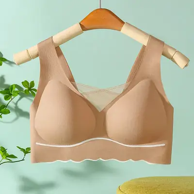 Plus Size Anti-Slip Pull-Up Bra Cream