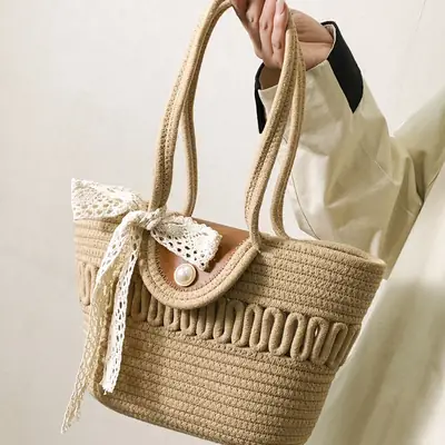 Women's Large Capacity woven straw tote bag with pearl buckle