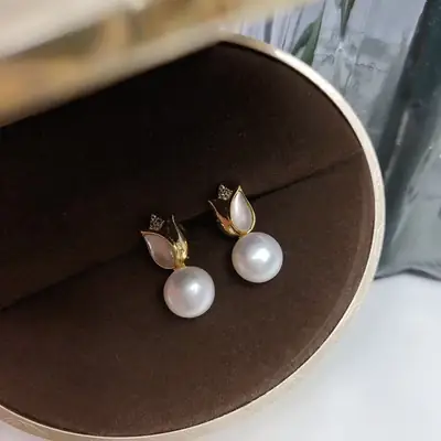 White Pearl Earrings with Black Mother of Pearl Design