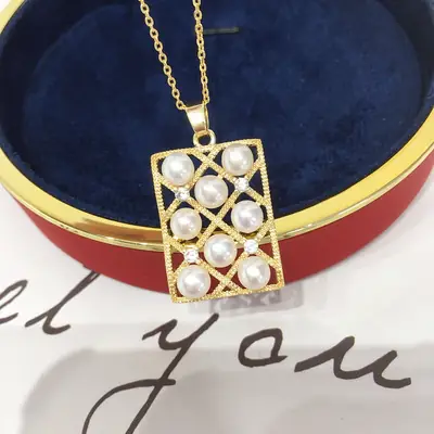 Zhuji Pearl Pendant Necklace with Square Design