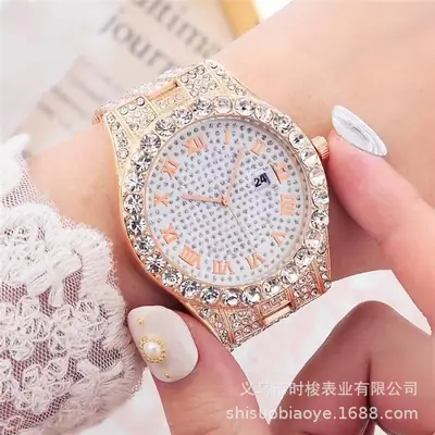 Luxury Roman Dial Quartz Watch for Men with Crystal Band