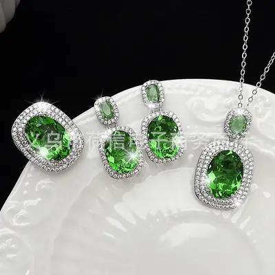 Green Crystal Treasure Ring for Women