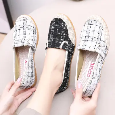 Women's Embroidered Flat Shoes with Non-Slip Soles