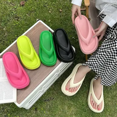Women's Black Thick Sole Flip Flops Summer 2024