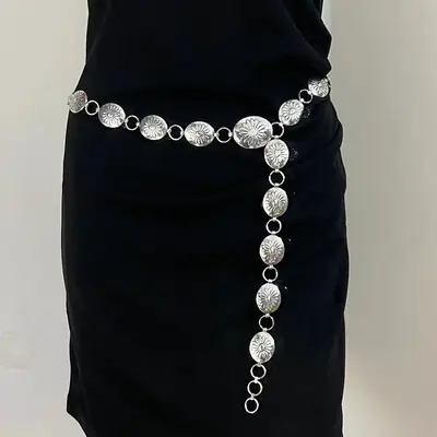 Women's Retro Metal Floral Belt Belt Chain Dress Decorative Oval Carved Belt
