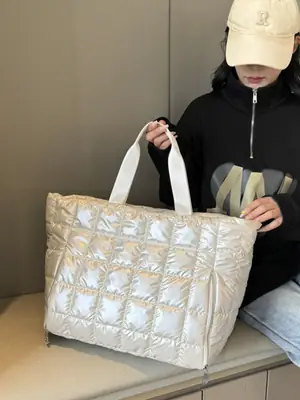 White Quilted Shoulder Travel Bag for Women