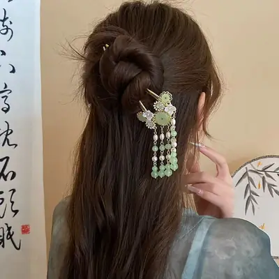 Emerald Green Flower Tassel Hairpin for Women