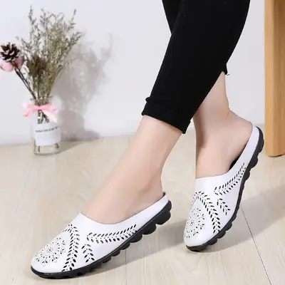Women's Blue Leaf Pattern Low-Top Slippers Large